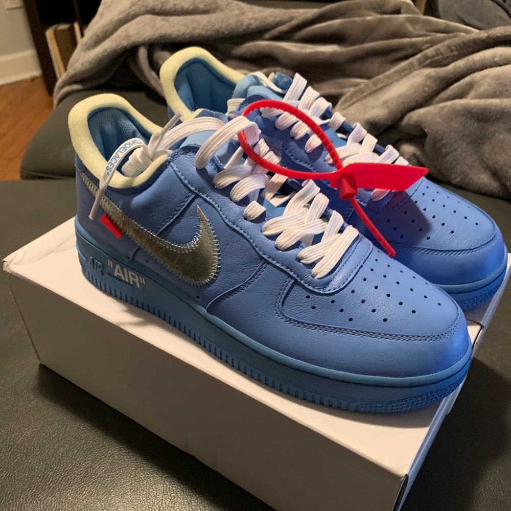 Offwhite Air Force 1 university blue